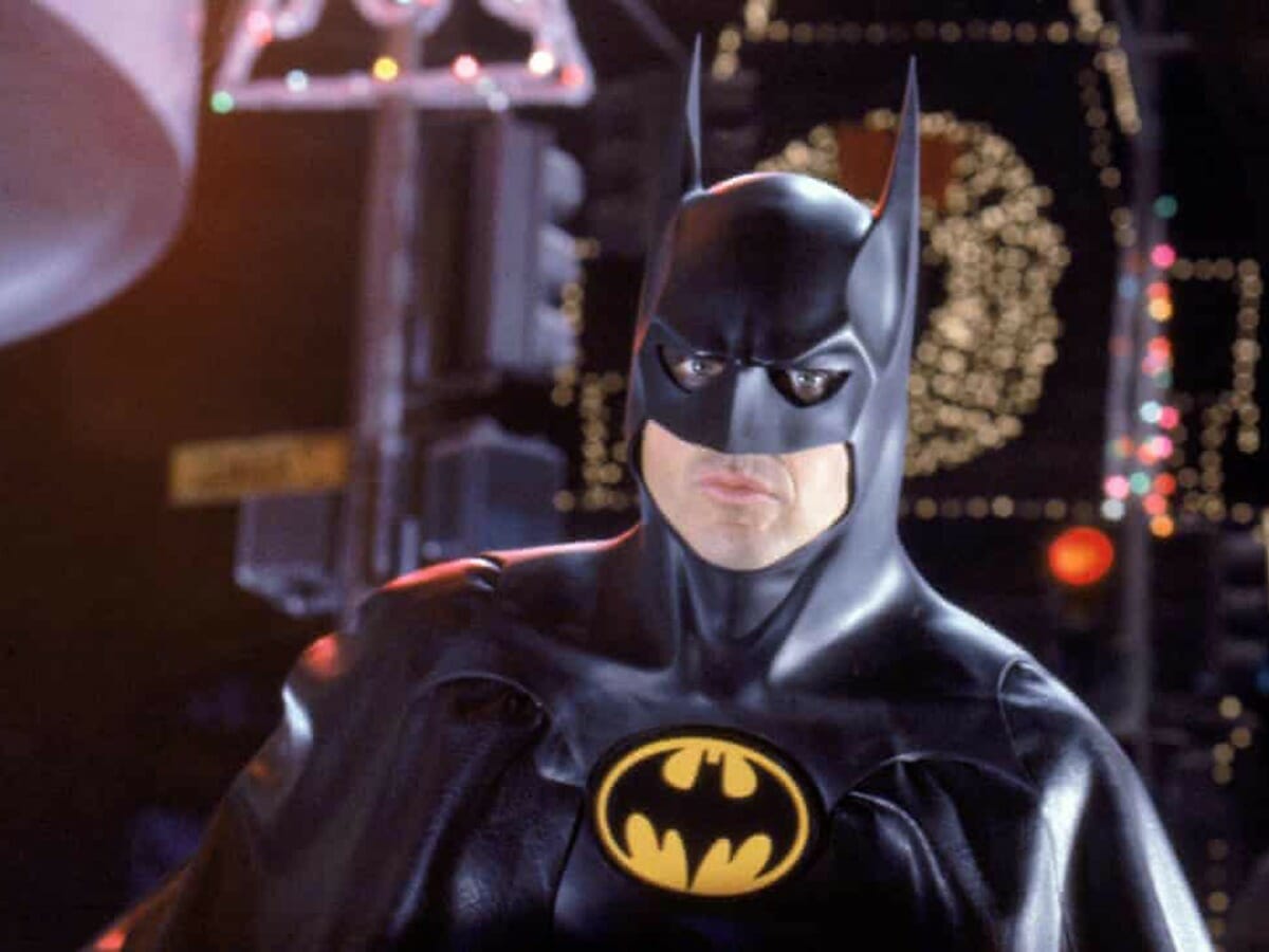 Batgirl: Diretor revela imagem de Batman de Michael Keaton - 1
