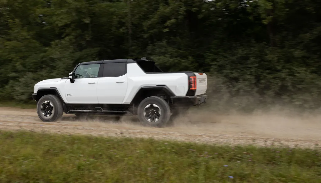 GMC Hummer EV | Testamos a picape elétrica de 1.000 cv rival da Tesla Cybertruck - 4