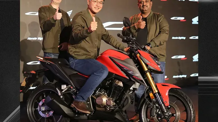 Honda apresenta a nova CB 300F, potencial sucessora da Twister - 1