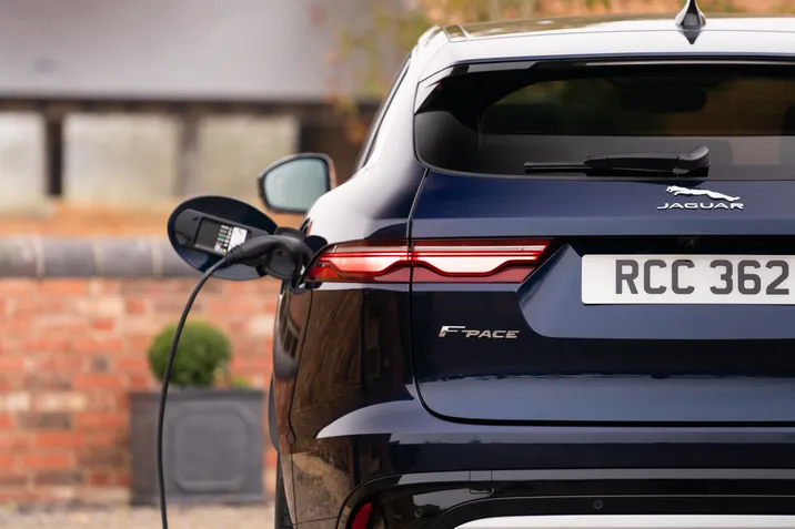 Jaguar F-Pace 2023 Híbrido Plug-in