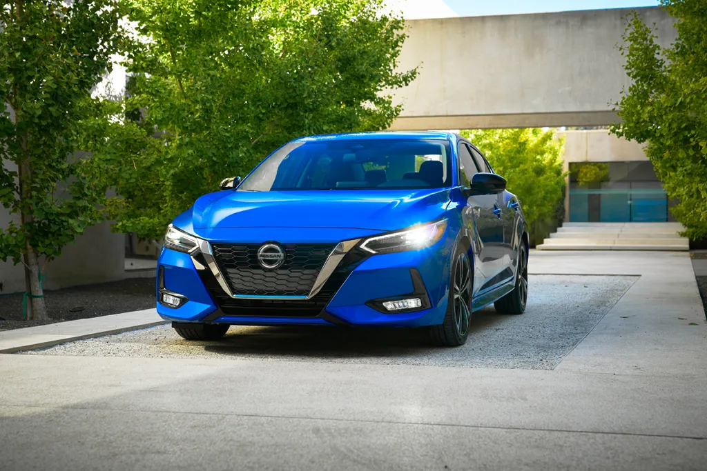 Novo Nissan Sentra chega ao Brasil em 2023 para competir com o Toyota Corolla - 2