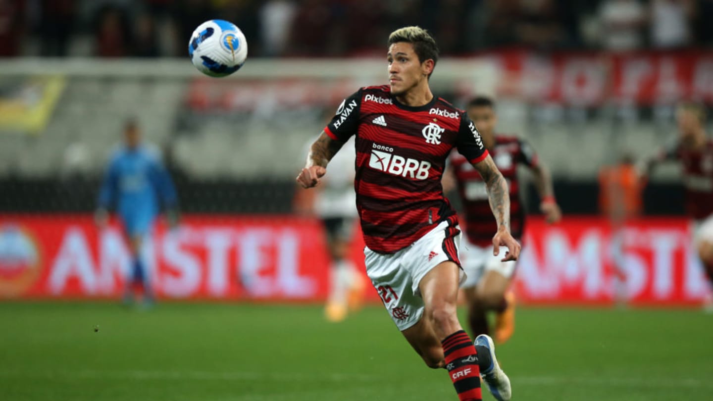 Quais jogadores do Flamengo seriam titulares incontestáveis do Corinthians e vice-versa? - 2