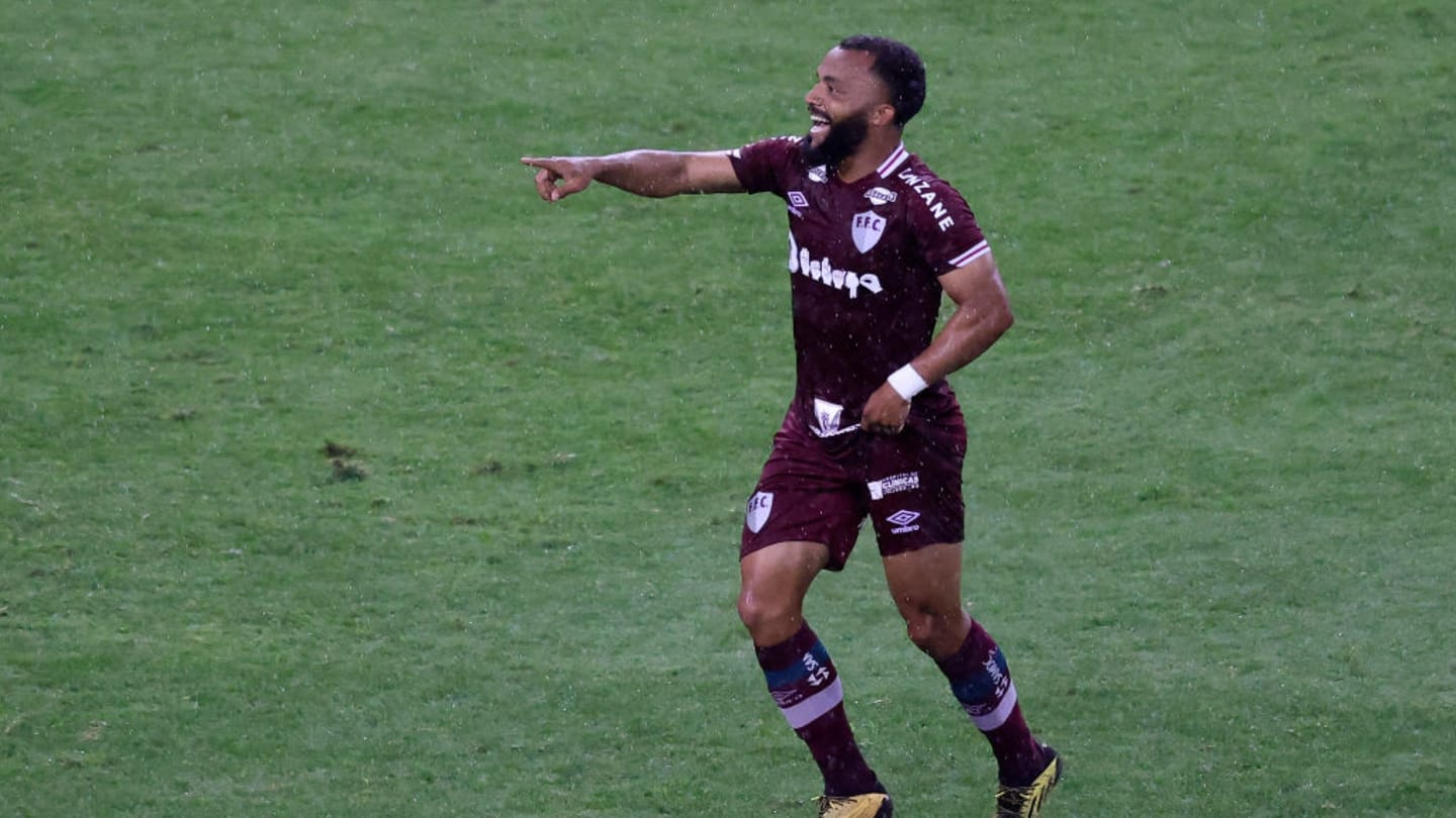 Fluminense controla ações, goleia Juventude e segue 'à caça' do Palmeiras na Série A - 1