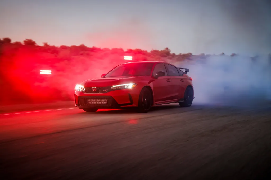 Honda Civic Type-R vem mais potente que o Toyota GR Corolla - 2