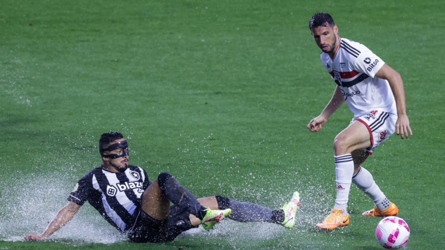 Com pênalti no fim, Botafogo supera São Paulo no Morumbi e cola no G-6 do Brasileirão - 1