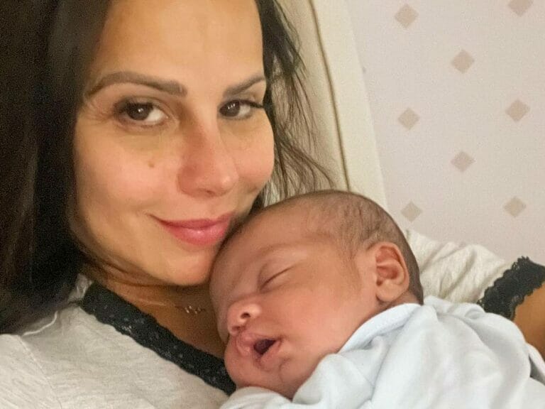 Viviane Araújo desabafa sobre dificuldades na maternidade: “Fico doida” - 1
