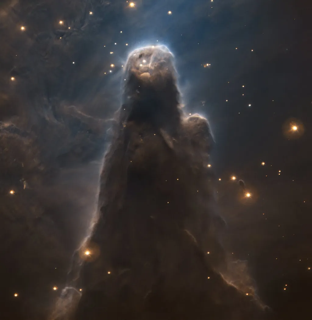 Nebulosa do Cone abriga