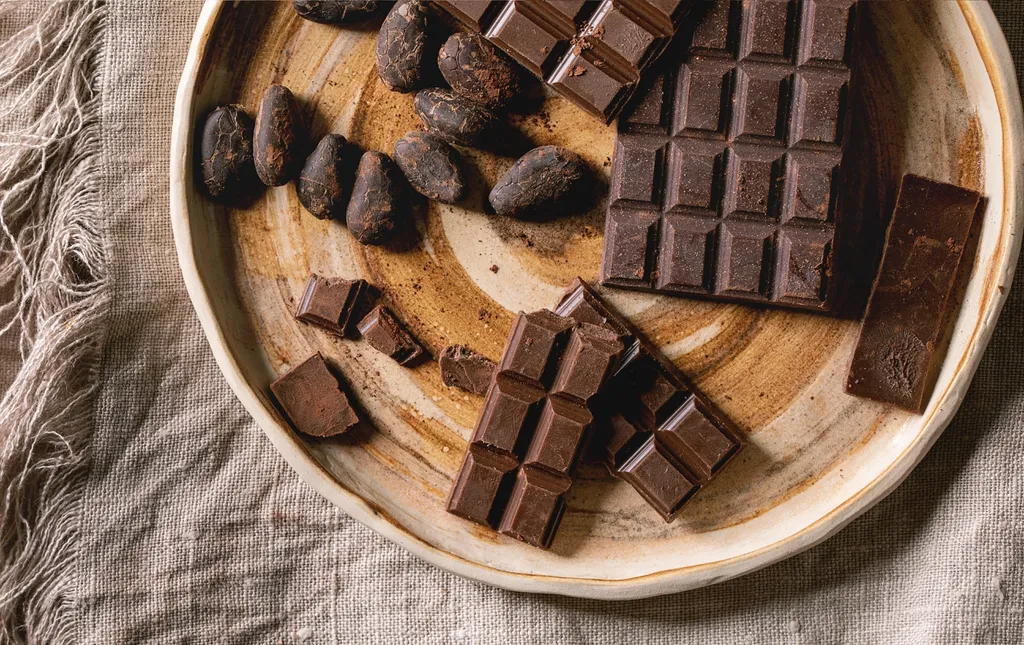 Por que o chocolate fica branco com o passar do tempo? Ainda é seguro comer? - 2