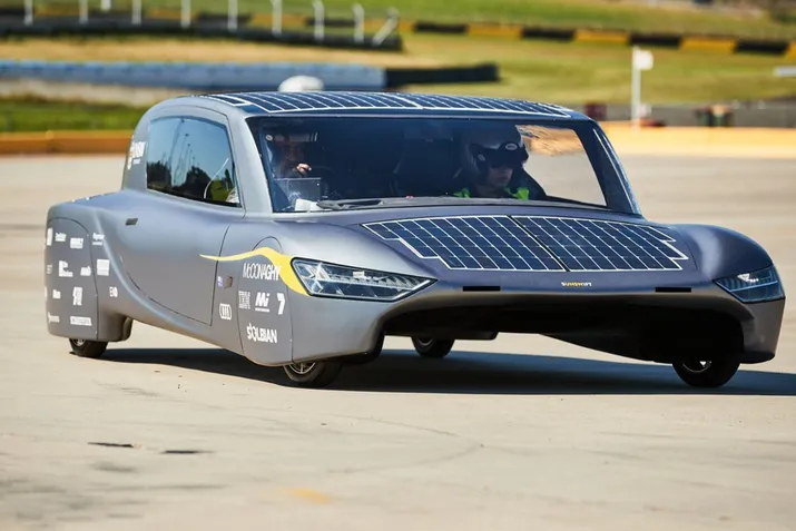 Sunswift 7 - Carro movido a energia solar