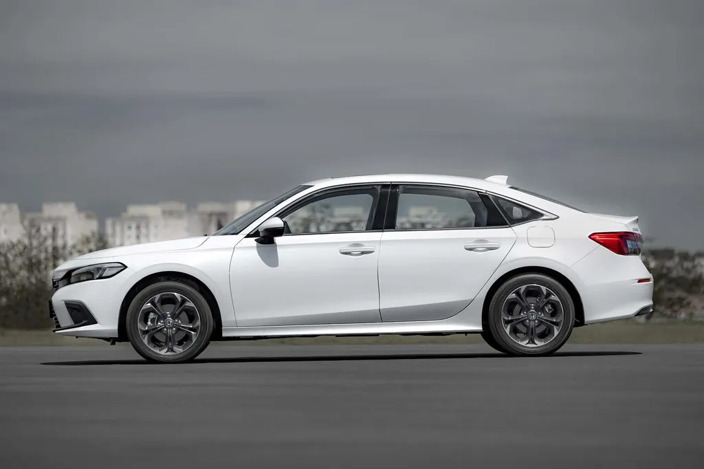 Honda Civic híbrido chega ao Brasil mais econômico para desbancar o Corolla - 2