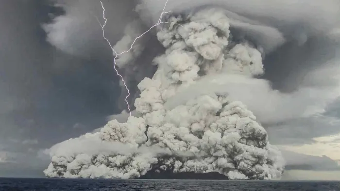 Erupção do vulcão Tonga eliminou formas de vida completamente novas à ciência - 1