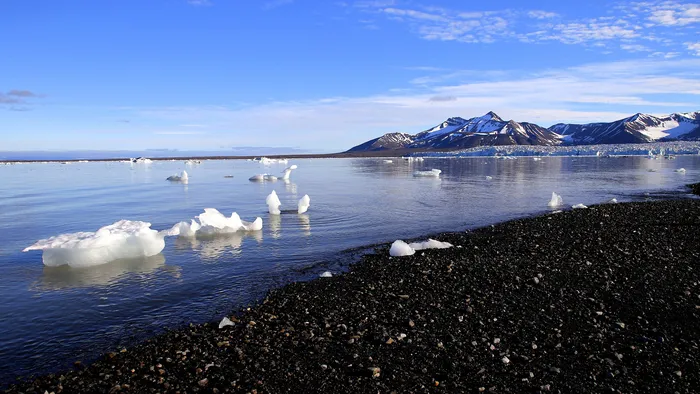 Estudo mostra causas das bruscas quedas de volume de gelo marinho no Ártico - 1