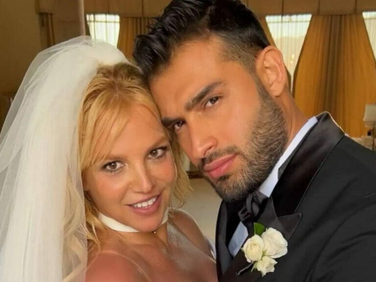 Britney Spears foi flagrada aos beijos com funcionário pelo ex-marido, diz site - 1