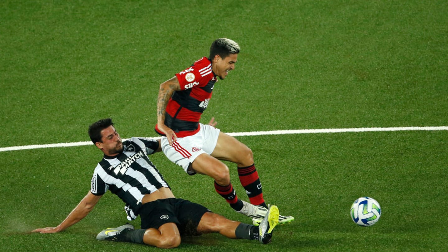 Bruno Lage revela motivo de ter colocado cargo à disposição no Botafogo: 