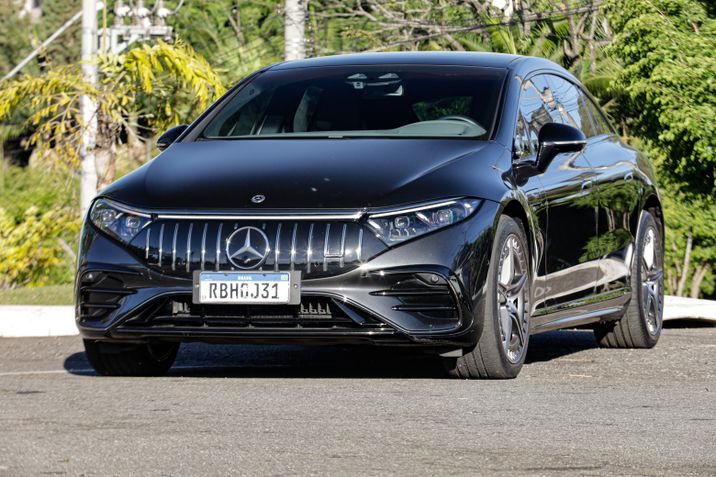 Mercedes AMG EQS53