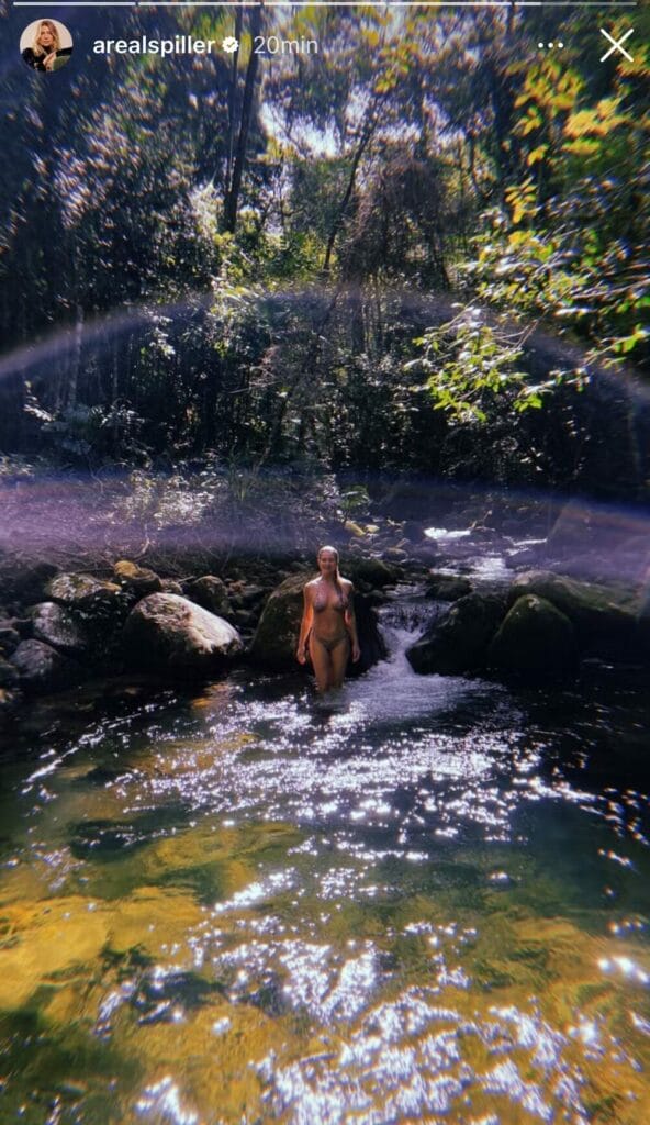 De biquíni, Letícia Spiller renova as energias em banho de cachoeira: “Musa” - 2