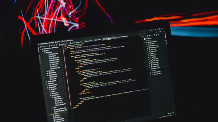 JavaScript e Python se destacaram entre os brasileiros em 2023 - 1
