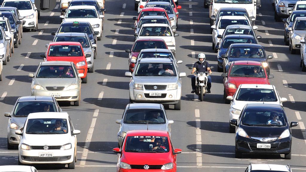 Projeto de lei define uma nova categoria profissional aos motoristas de app (Imagem: Agência Brasília/Flickr/CC)