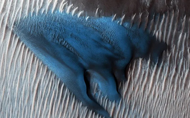 Duna azulada em Marte