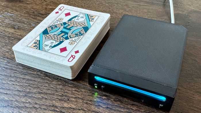 Menor Wii do mundo tem tamanho de um baralho de cartas - 1