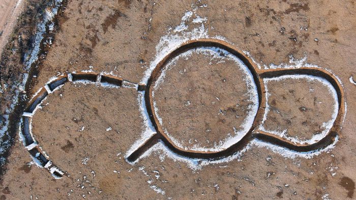 Monumento misterioso sem precedentes é achado na França - 1