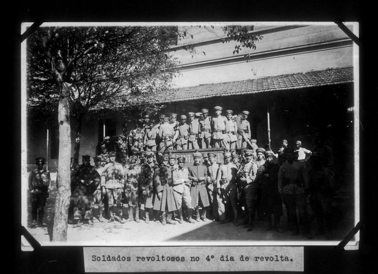 São Paulo (SP) 07/06/2024 - Em 1924, a cidade de São Paulo vivenciou um cenário de guerra. Por 23 dias, bairros operários como a Mooca, Brás, Cambuci, Ipiranga e Belenzinho ficaram sob intenso bombardeio das forças legalistas sob as ordens do ex-presidente Artur Bernardes (1875-1955). Foto: Acervo Alesp/Divulgação