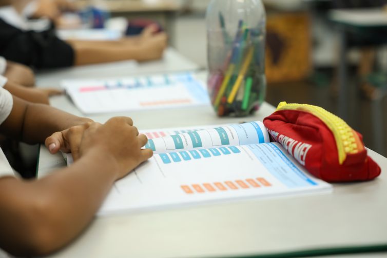 Rio de Janeiro (RJ), 04/06/2025 – Alunos em sala de aula no Centro Integrado de Educação Pública (CIEP) 001, no Catete, na zona sul da capital fluminense. Foto: Tomaz Silva/Agência Brasil