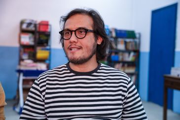 Rio de Janeiro (RJ), 27/08/2025 – O professor de história, Aluízio Barreto da Silva durante entrevista à Agência Brasil, no Ginásio Experimental Olímpico Reverendo Martin Luther King, na Praça da Bandeira, no Rio de Janeiro. Foto: Tomaz Silva/Agência Brasil
