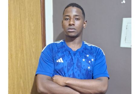 27.02.2026 - O ex-soldado do Exécito Yuri Souza, de 19 anos, viveu seu maior ato de bravura na última semana de serviço. Na terça-feira (24), poucos dias antes de ser desligado, que ele enfrentou uma rua alagada, com água na cintura, para salvar uma bebezinha de cinco meses durante uma enchente em Juiz de Fora (MG). Foto: Yuri Souza/Arquivo Pessoal