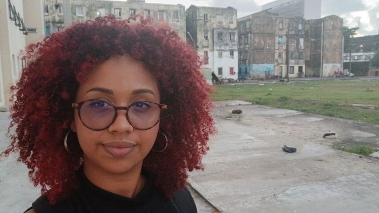Eurídize Lima de Santana/ Arquivo pessoal 09/07/2026 - Segregação digital: inclusão digital no Brasil é feita pela metade. Eurídize Lima de Santana, 23 anos, moradora da comunidade do Pilar, no Recife Antigo, não conseguiu concluir a faculdade por não ter um computador em casa. Foto: Eurídize Lima de Santana/ Arquivo Pessoal