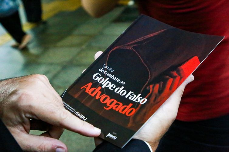 OAB/RJ OABRJ realiza ação de conscientização contra o golpe do falso advogado. Foto: OAB/RJ
